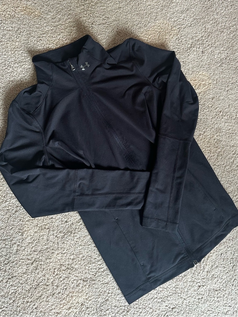 Under Armour women’s Black Full-Zip Performance Jacket